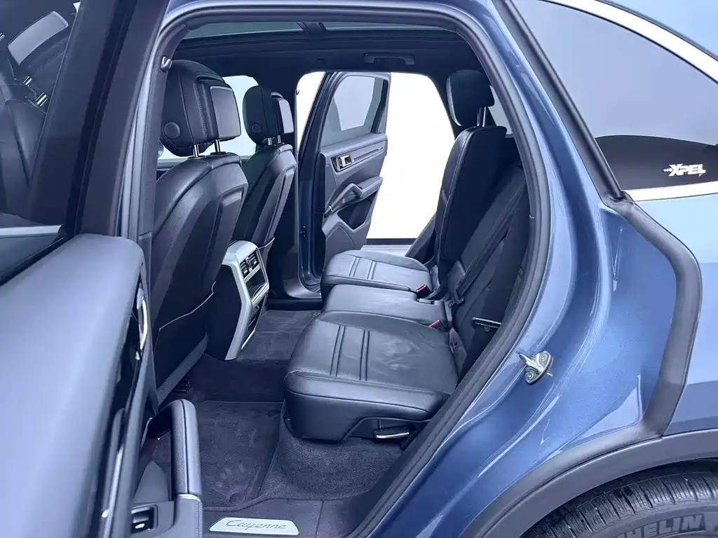 Porsche Cayenne — миниатюра 20