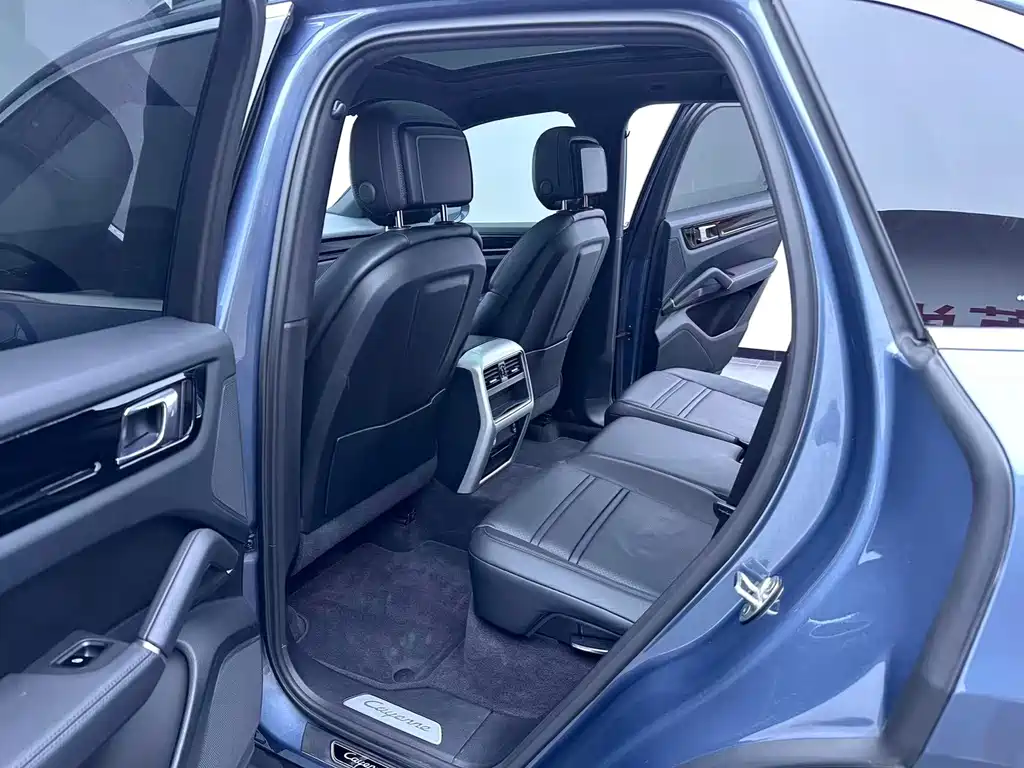 Porsche Cayenne — миниатюра 19