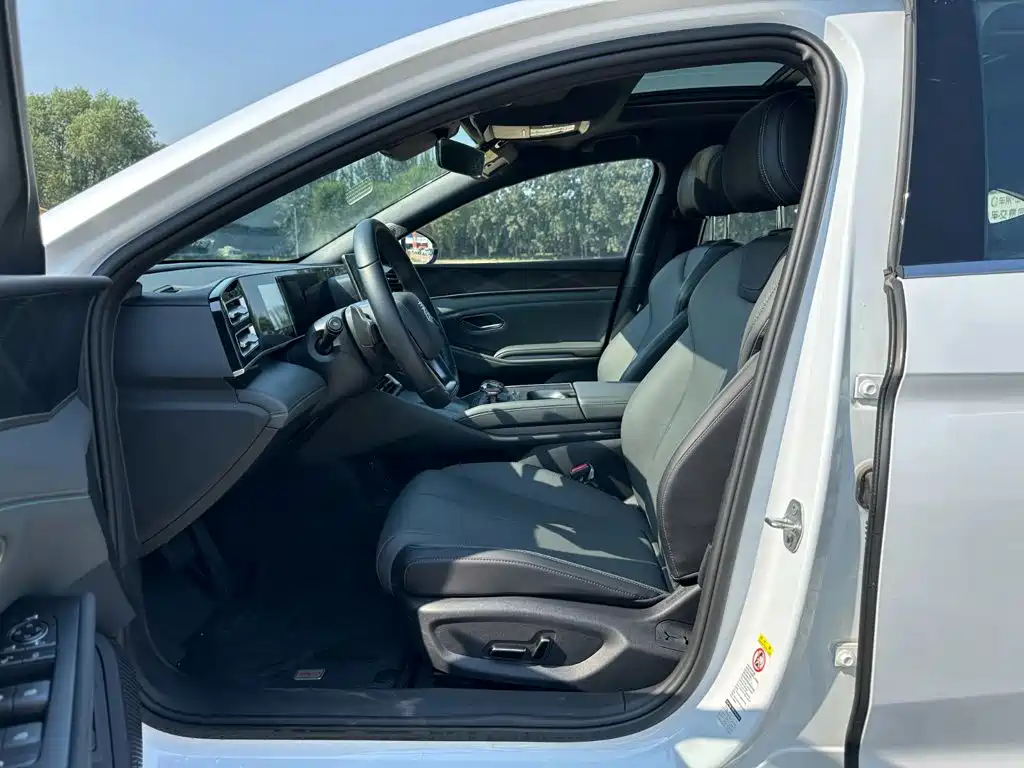 BYD Qin L — миниатюра 8