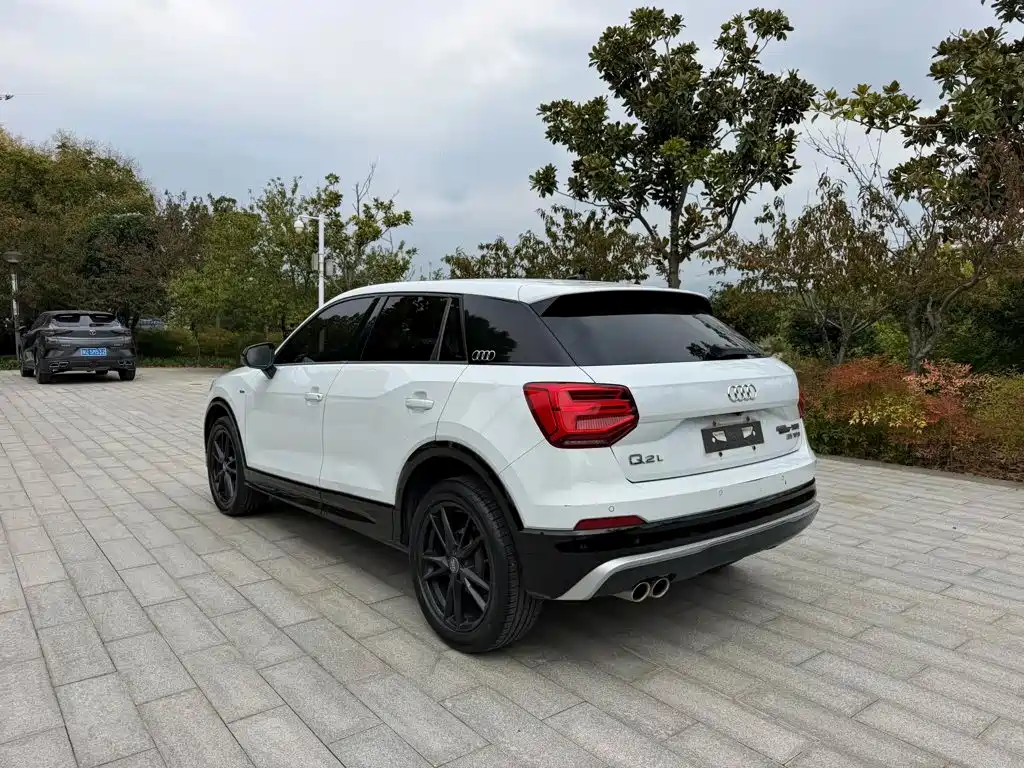 Audi Q2L — миниатюра 5