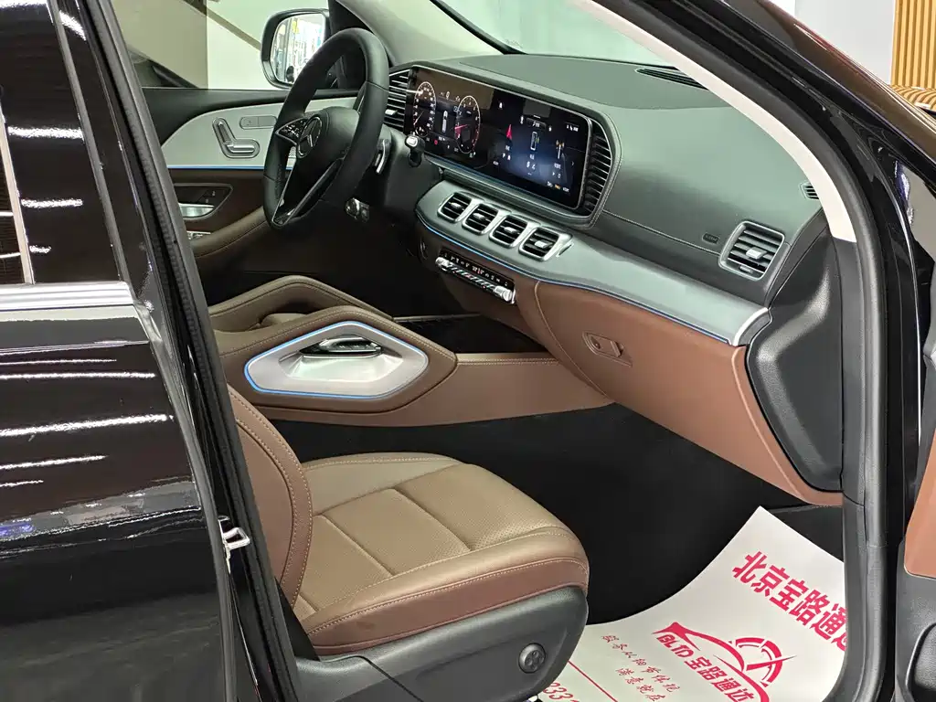 Mercedes-Benz GLE (Import) — миниатюра 13