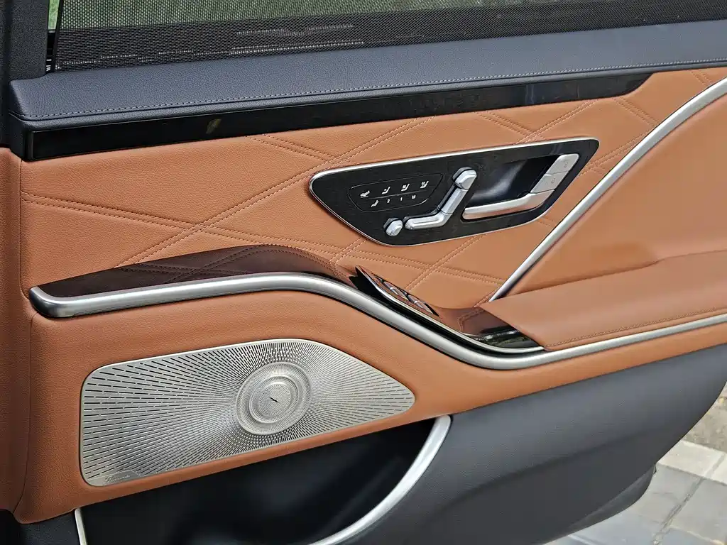 Mercedes-Benz S-Class — миниатюра 21