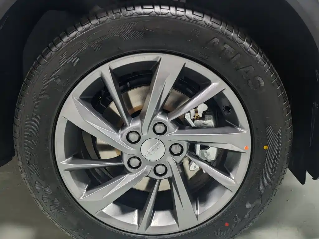 Geely Binyue — миниатюра 18