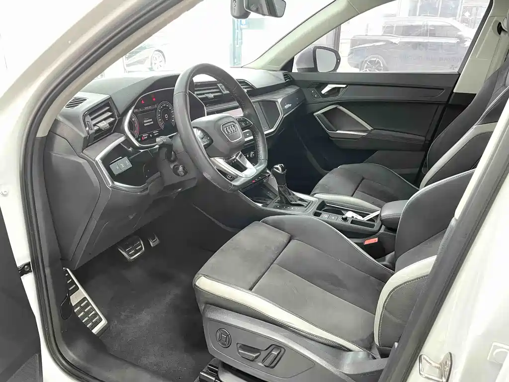 Audi Q3 2022 35 TFSI Fashion