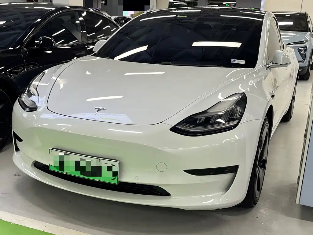 Tesla Model 3 2020