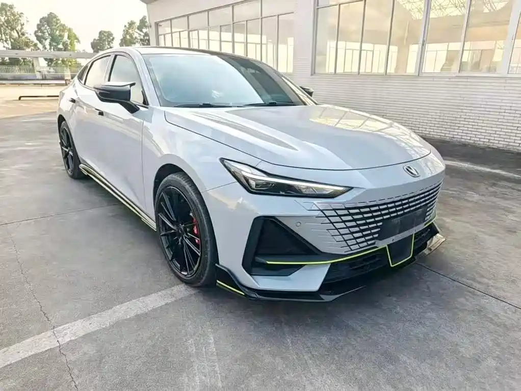 Changan UNI-V — миниатюра 3