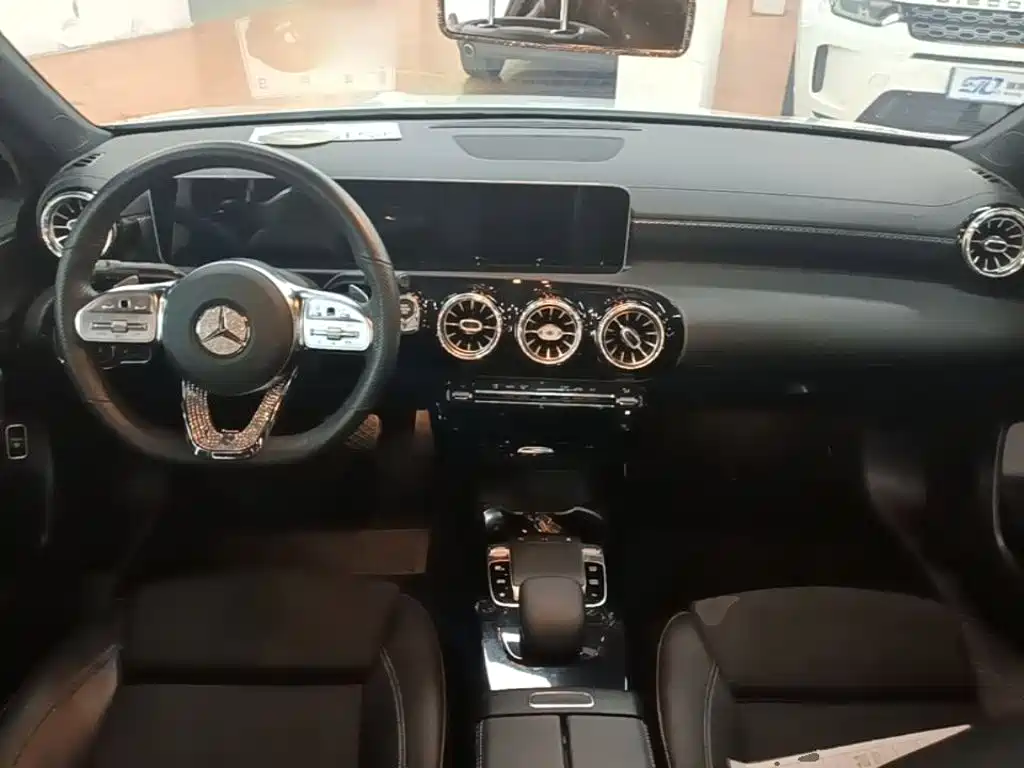 Mercedes-Benz A-Class — миниатюра 10