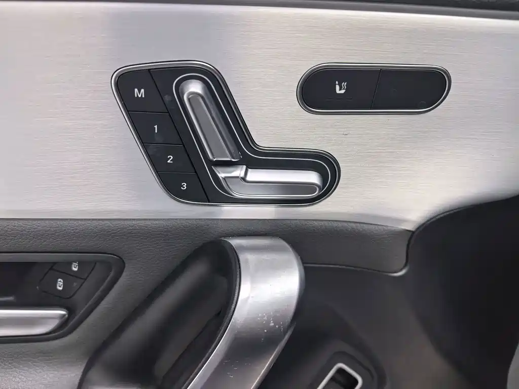 Mercedes-Benz CLA AMG — миниатюра 14