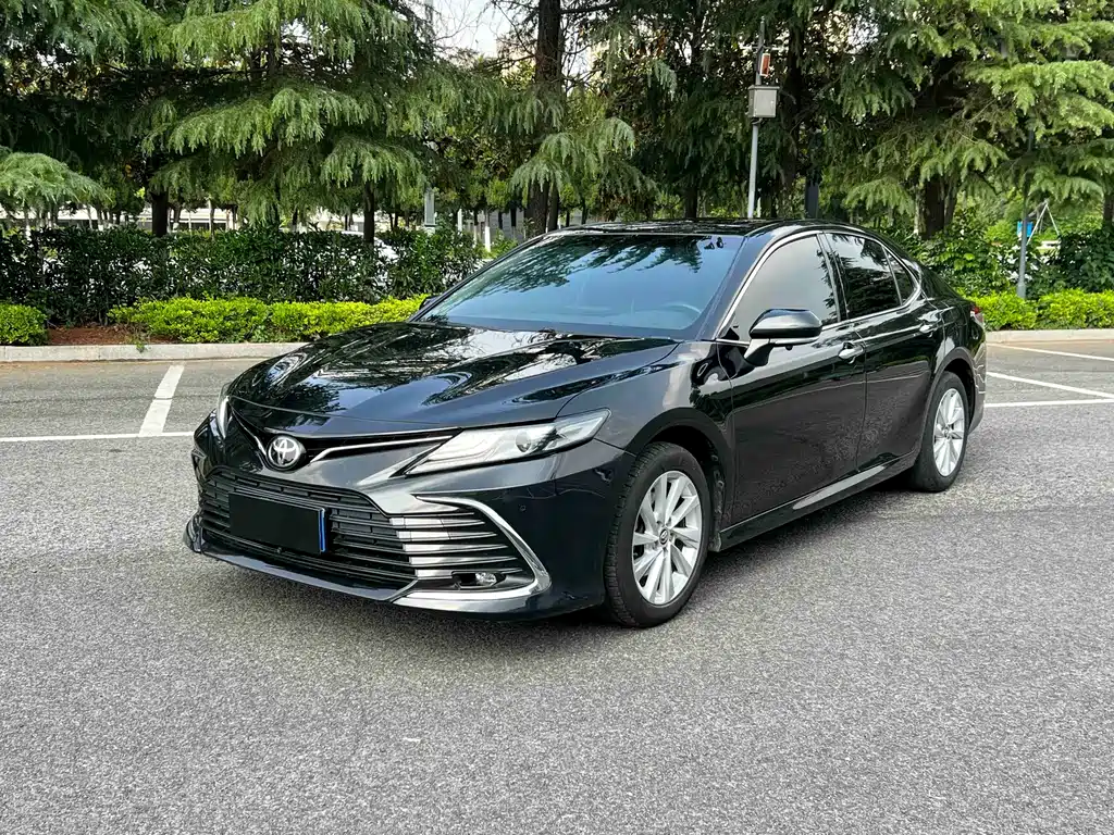 Купить Toyota Camry