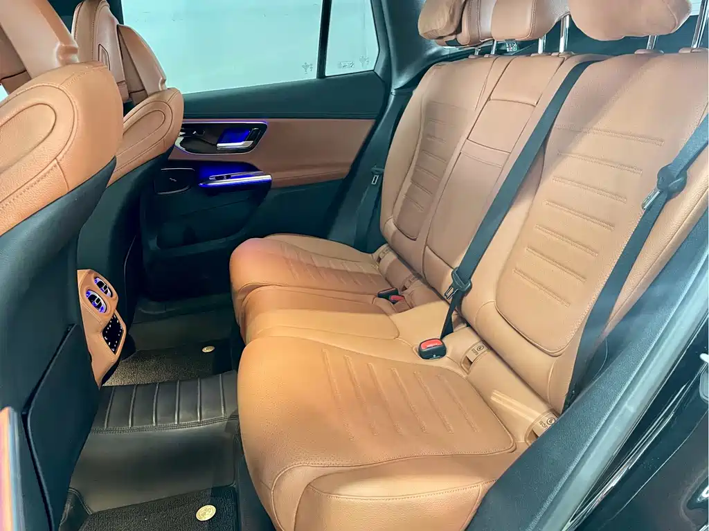 Mercedes-Benz GLC — миниатюра 10