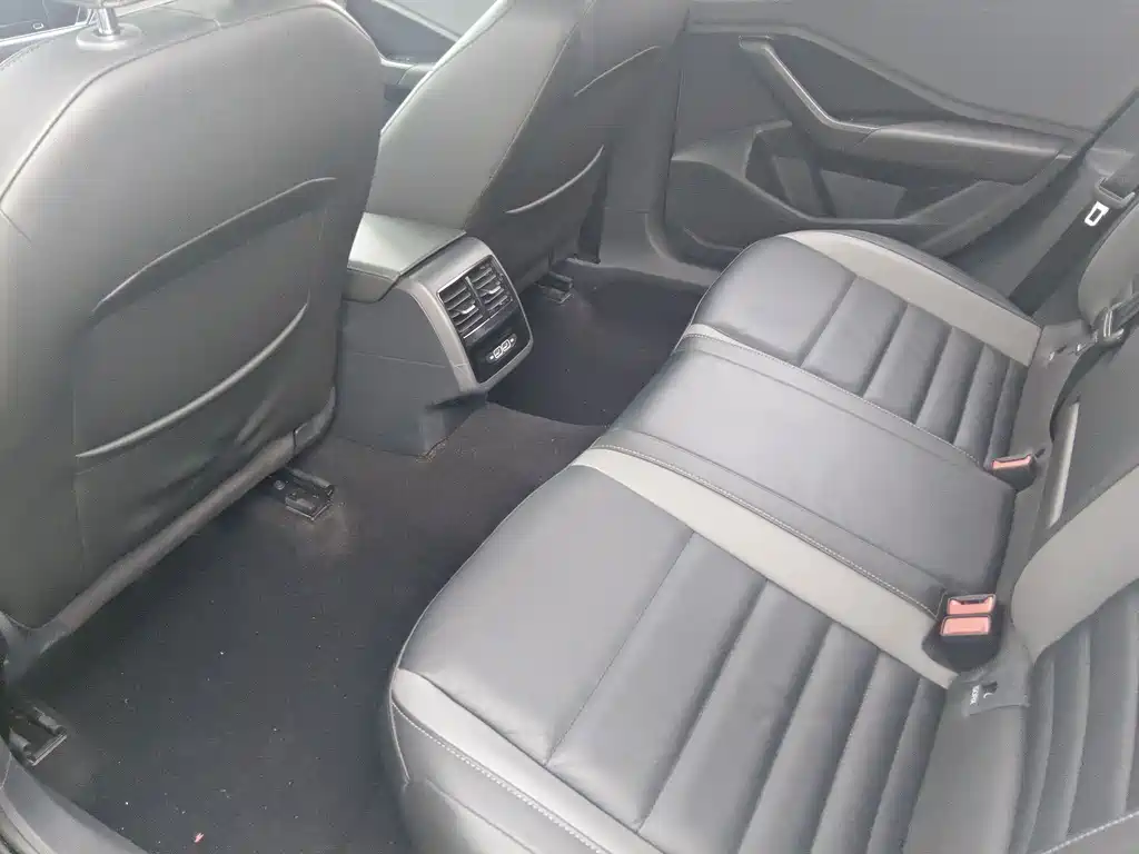 Volkswagen Sagitar — миниатюра 11
