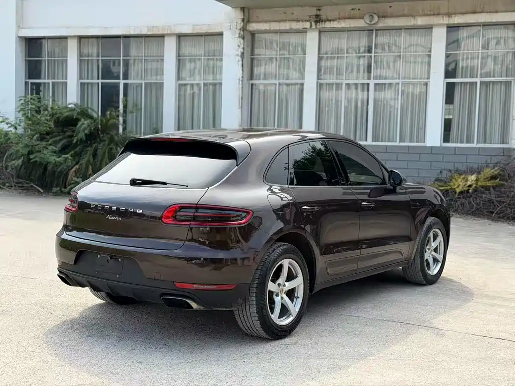 Porsche Macan — миниатюра 6