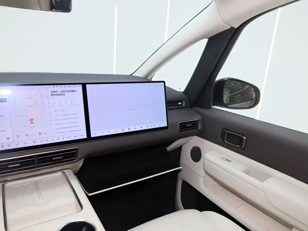 Li Auto Li MEGA — миниатюра 19