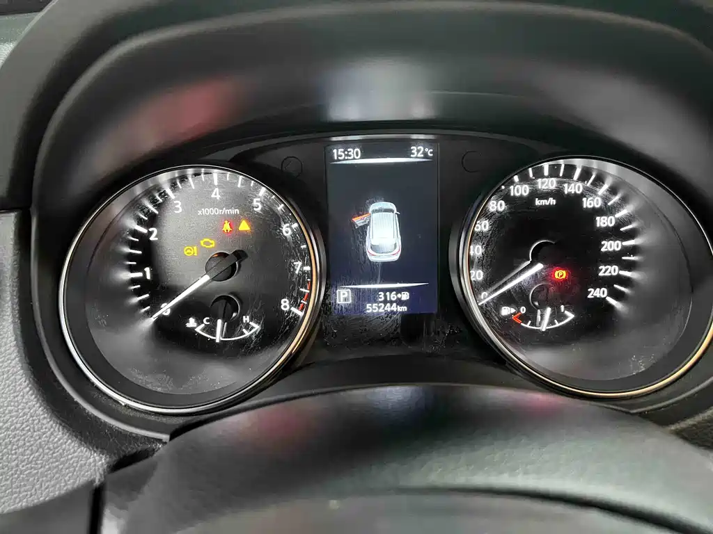 Nissan Qashqai — миниатюра 8