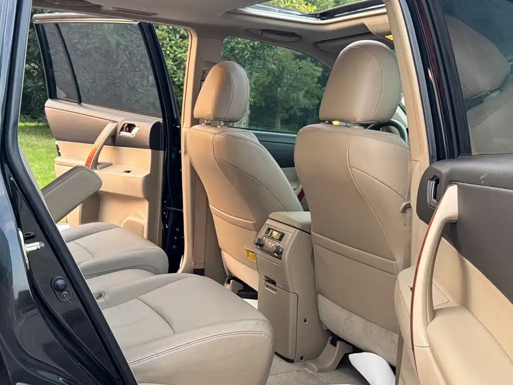 Toyota Highlander — миниатюра 21