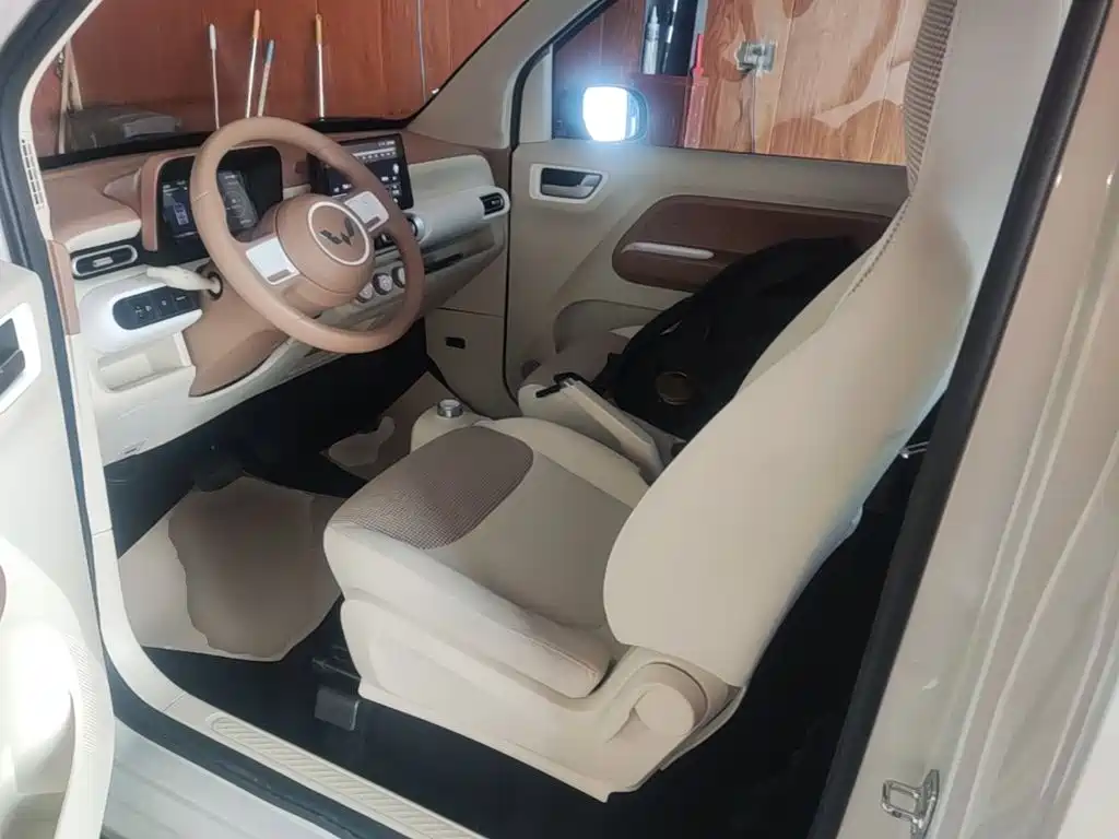 Wuling MINIEV — миниатюра 16