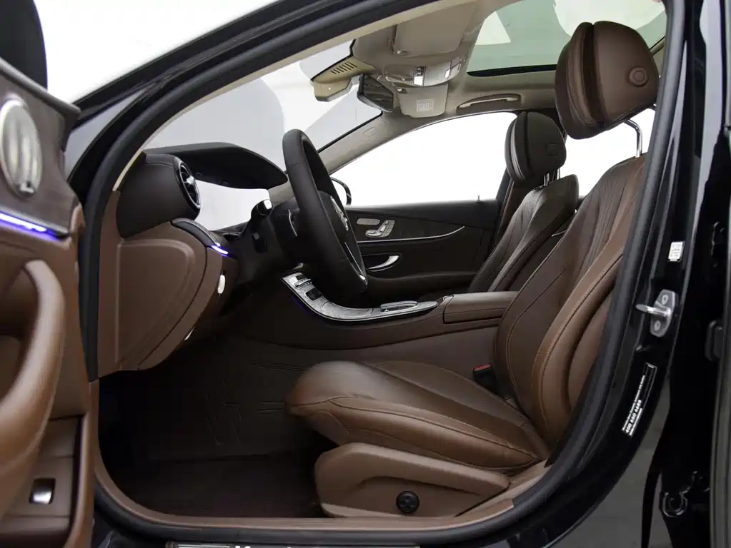 Mercedes-Benz E-Class — миниатюра 14