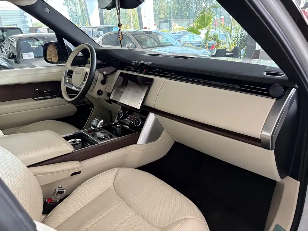 Land Rover Range Rover — миниатюра 18
