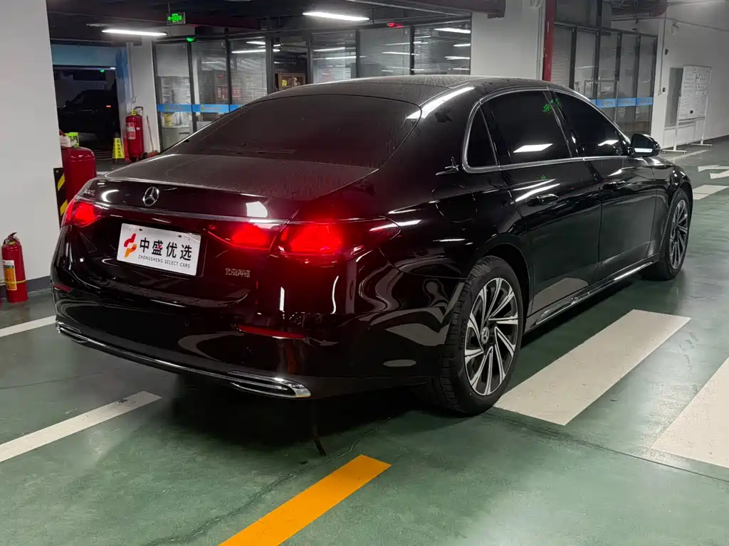 Mercedes-Benz E-Class — миниатюра 4