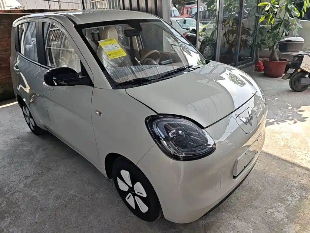Wuling MINIEV — миниатюра 4