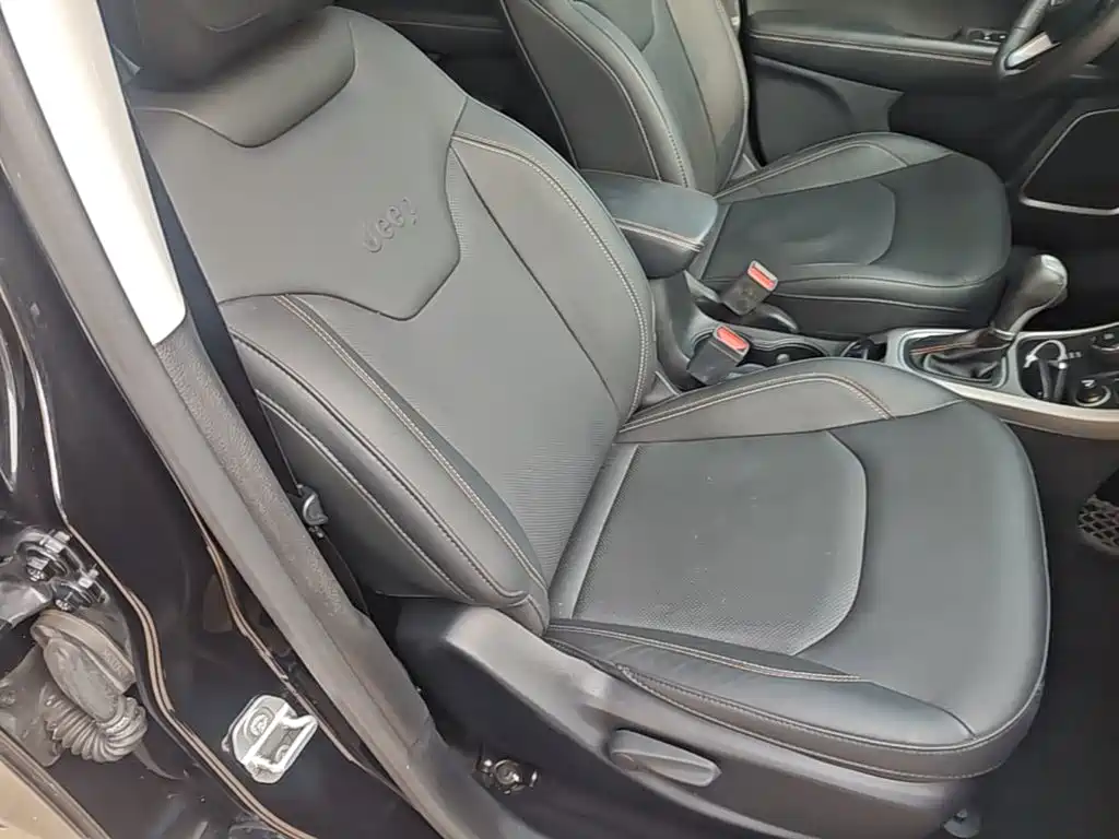 Jeep Compass — миниатюра 20