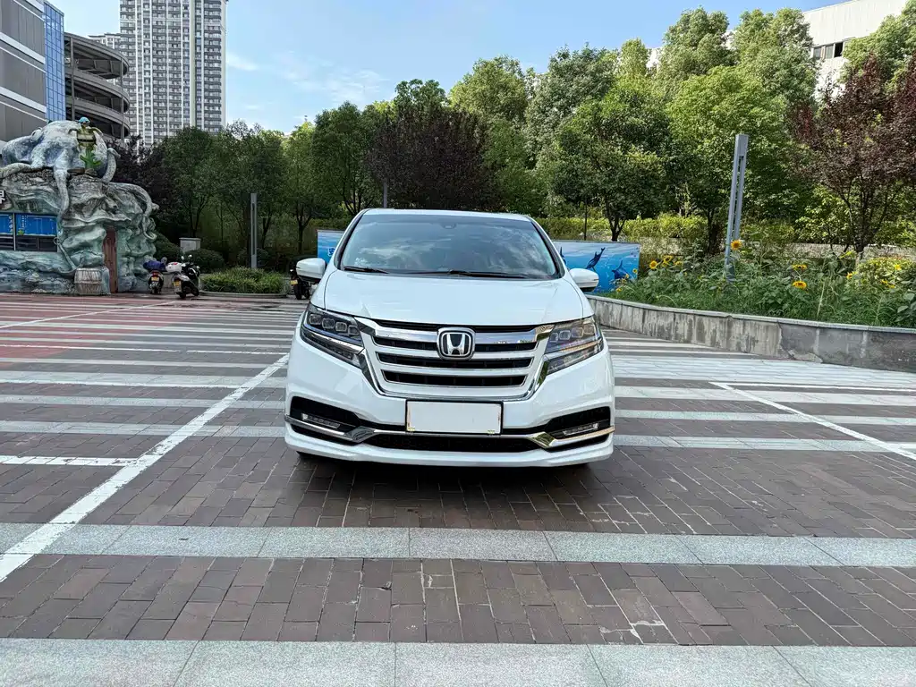 Honda Elysion — миниатюра 2