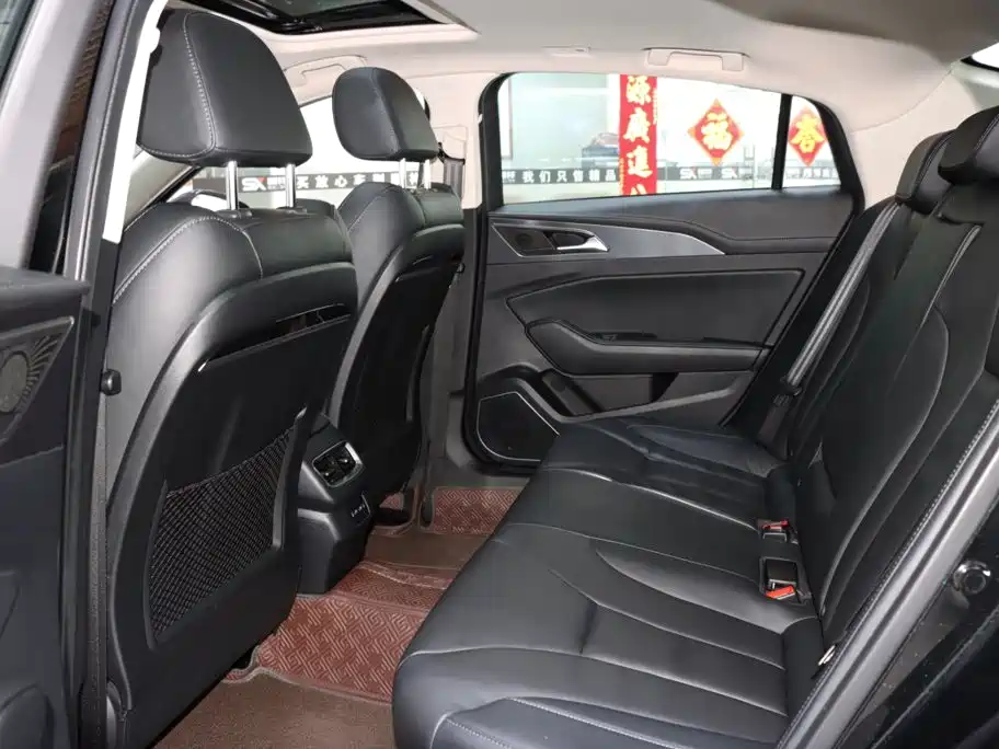 Hongqi Hongqi H5 — миниатюра 11