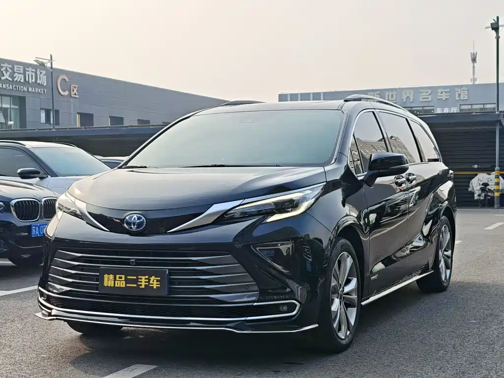 Toyota Sienna 2024