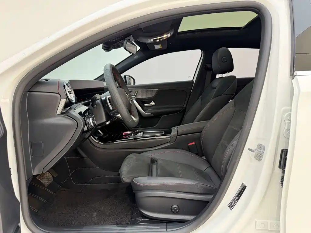 Mercedes-Benz A-Class — миниатюра 17