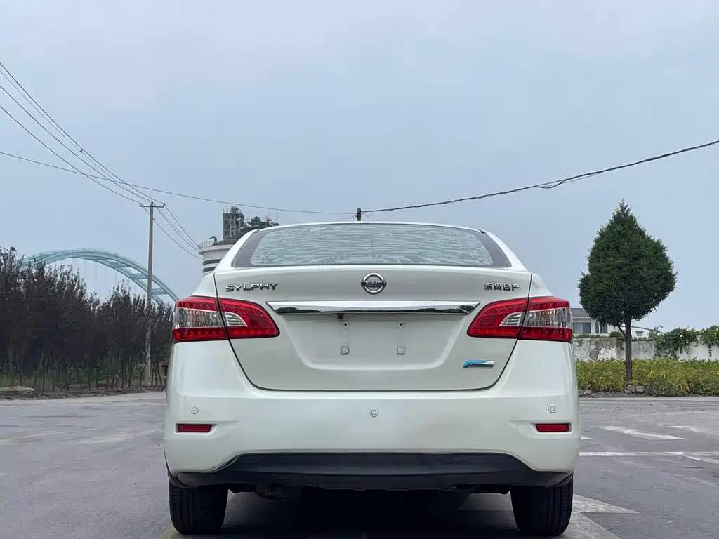 Nissan Sylphy — миниатюра 6