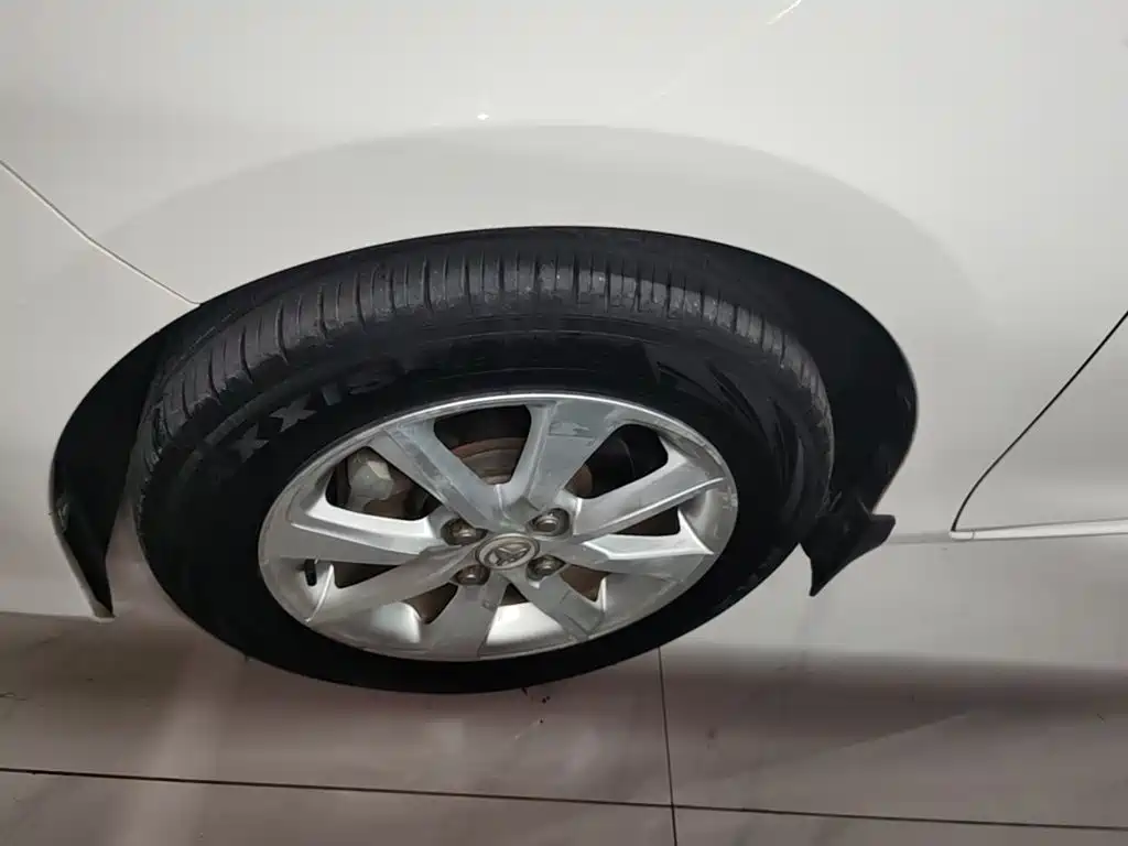 Toyota Yaris L — миниатюра 23