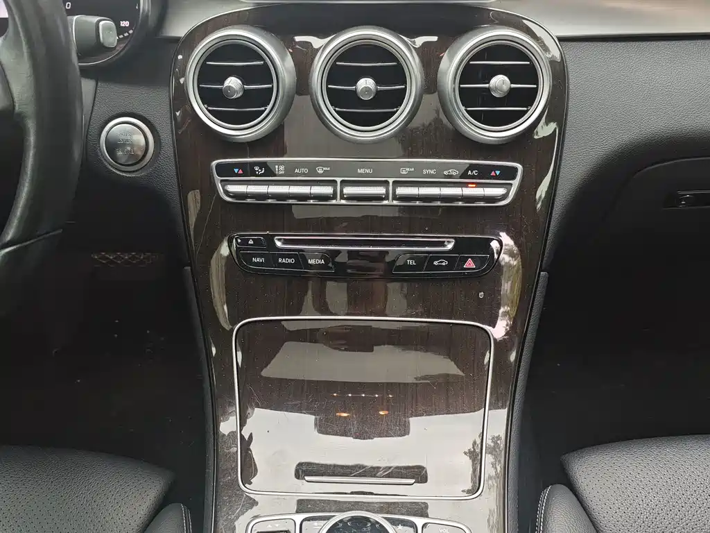 Mercedes-Benz GLC — миниатюра 11