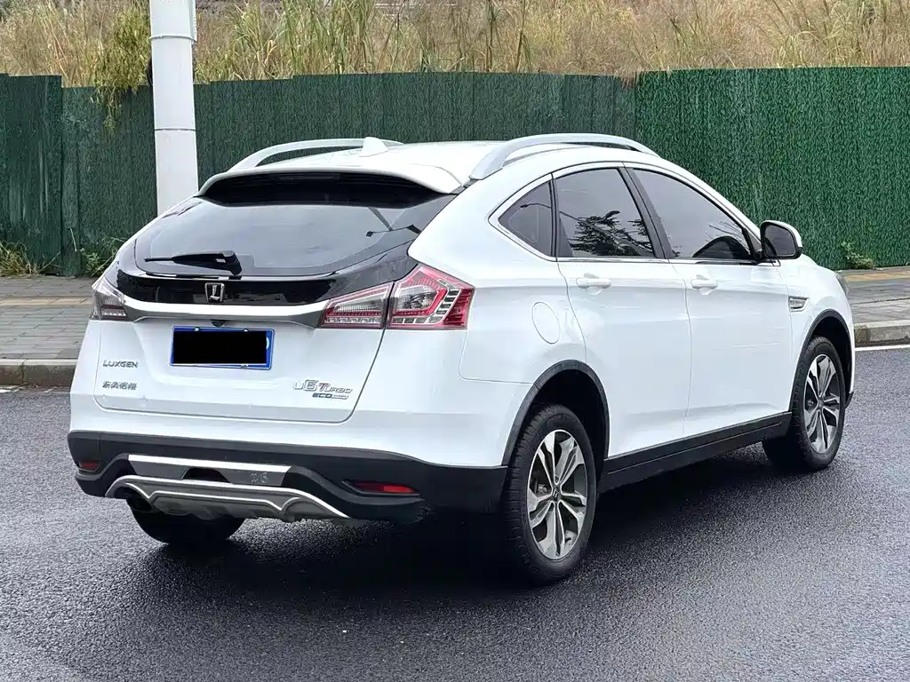 LUXGEN EXCELLENT 6 SUV