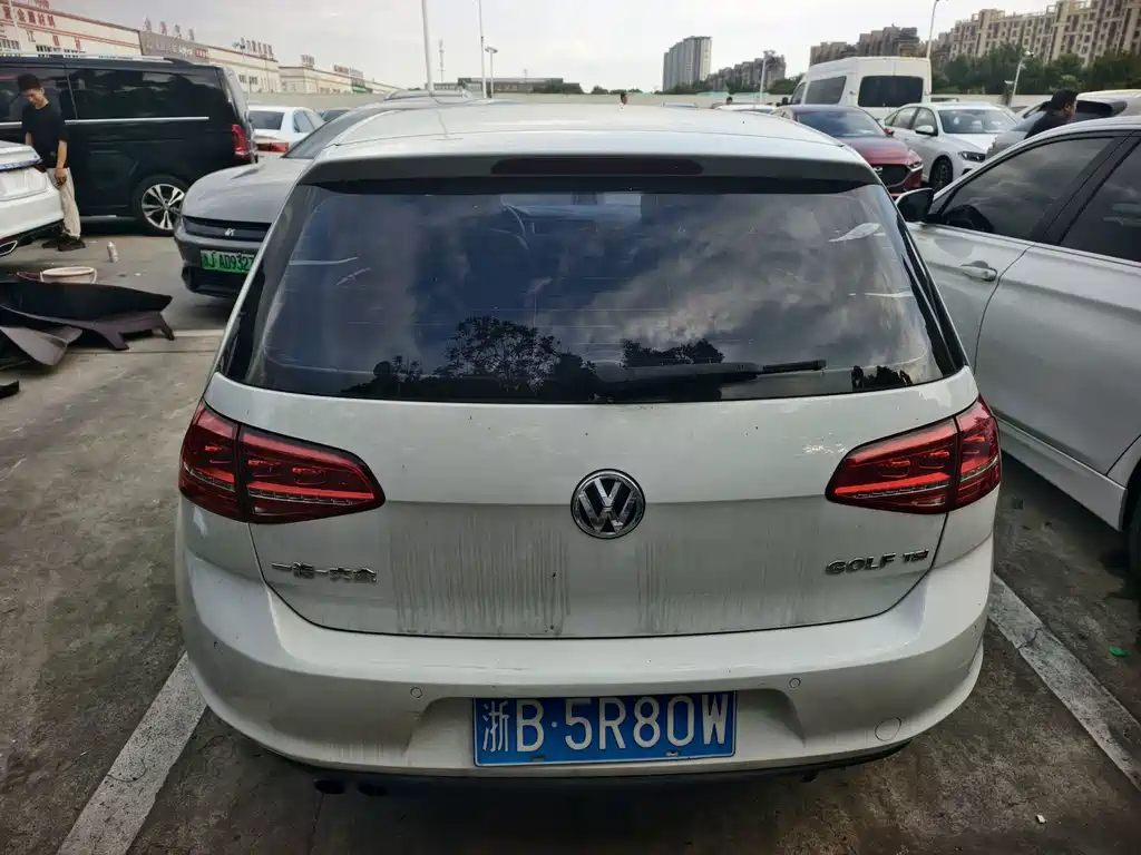 Volkswagen Golf — миниатюра 4