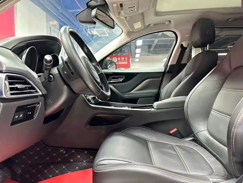 Jaguar F-PACE — миниатюра 8