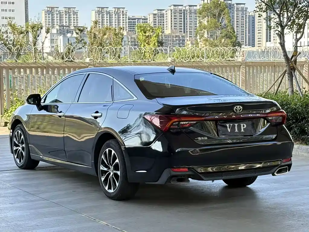 Toyota Avalon — миниатюра 7