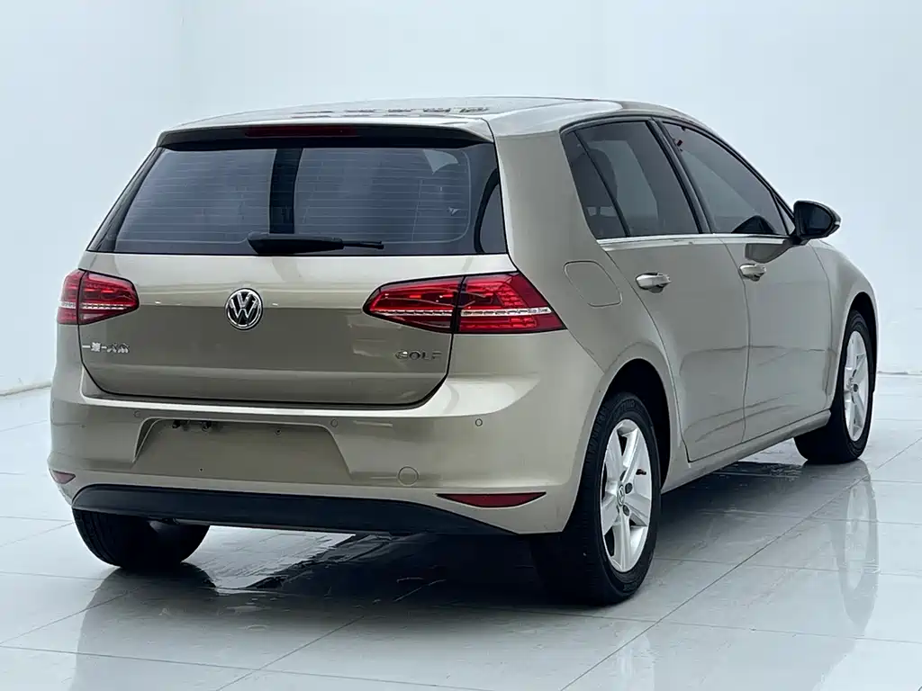 Volkswagen Golf — миниатюра 12