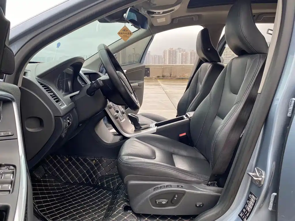 Volvo XC60 — миниатюра 8
