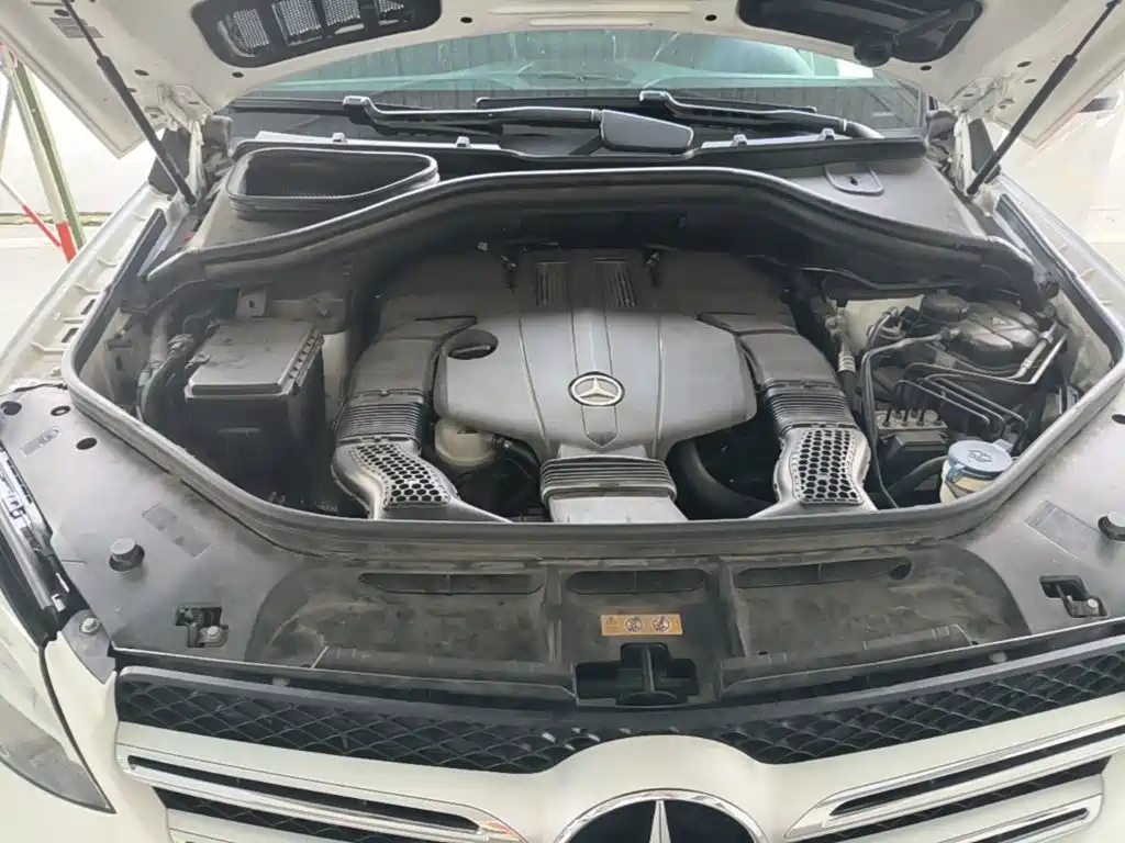 Mercedes-Benz GLE (Import) — миниатюра 20