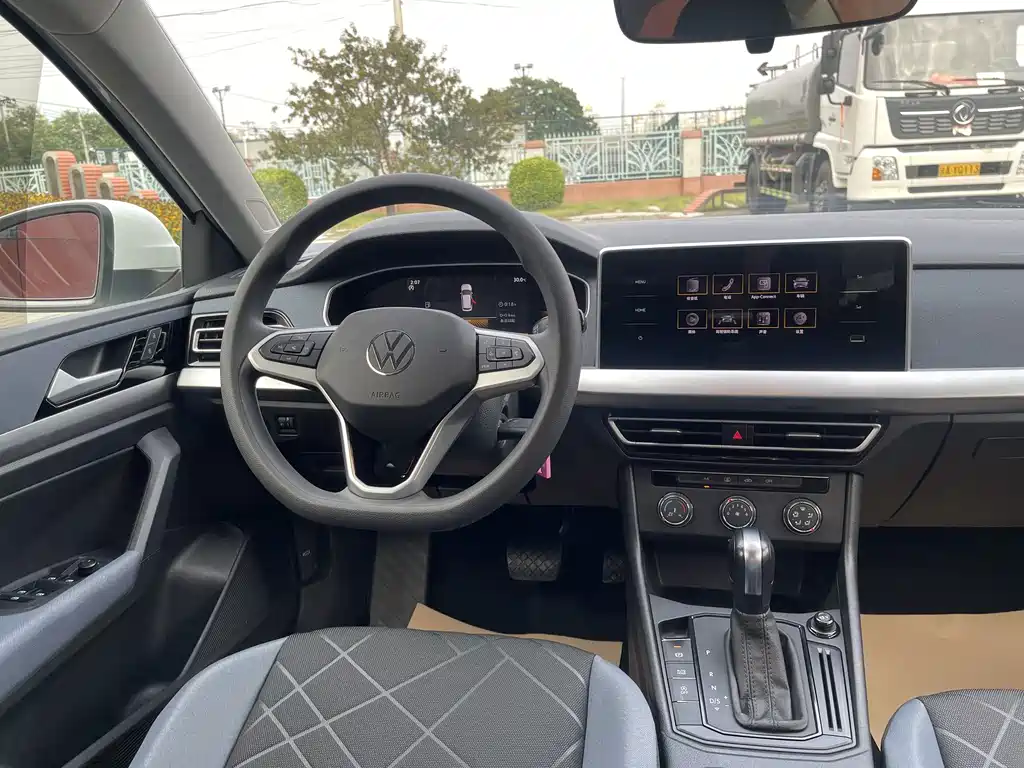 Volkswagen Lavida — миниатюра 18