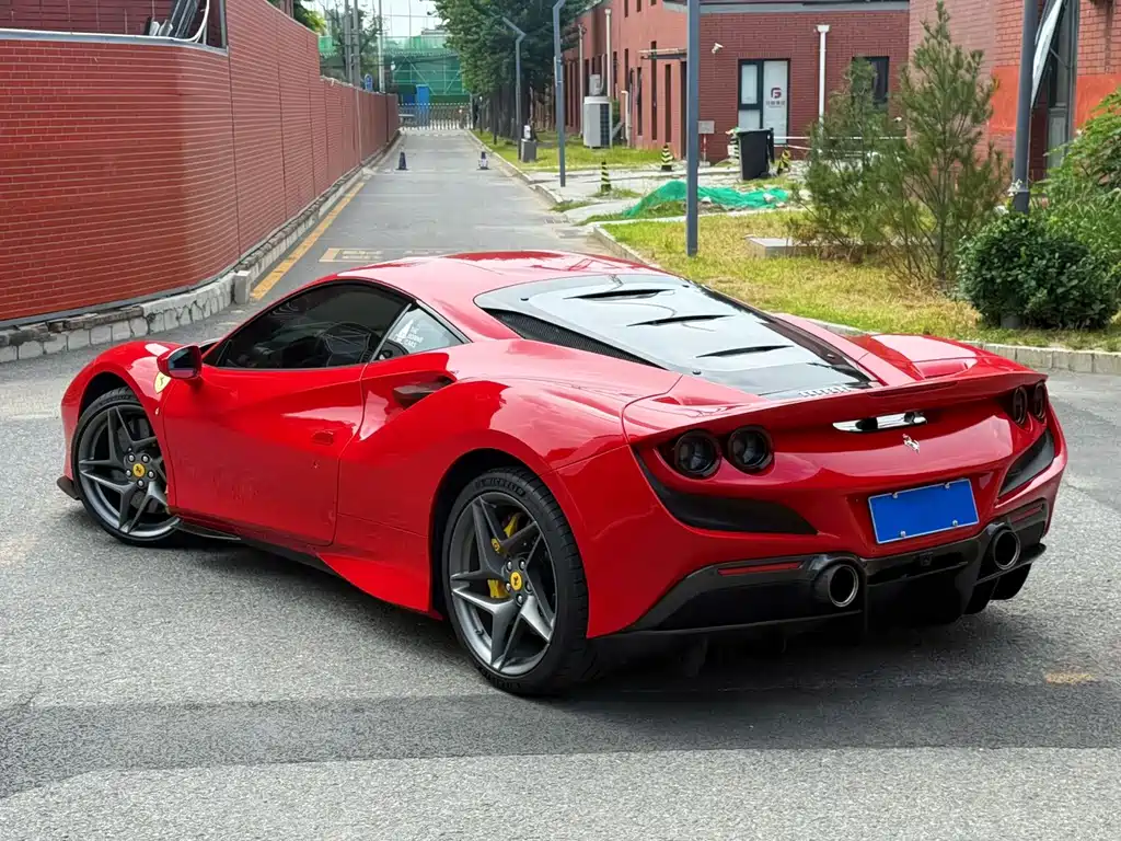 Ferrari F8 — миниатюра 4