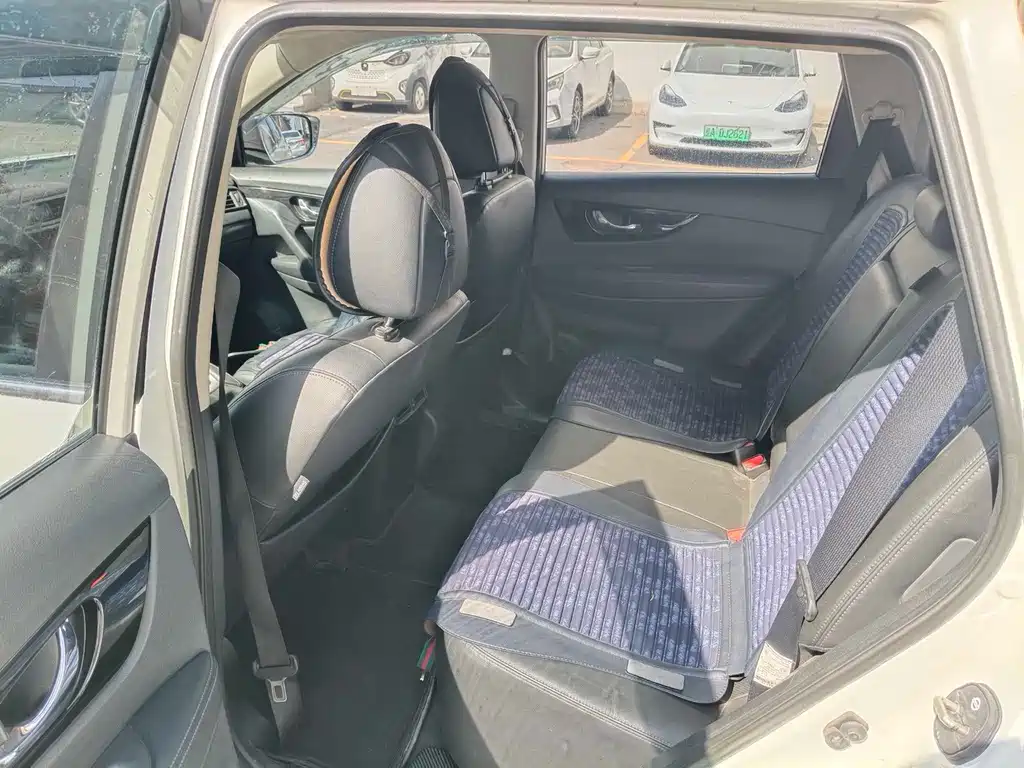 Nissan X-Trail — миниатюра 8