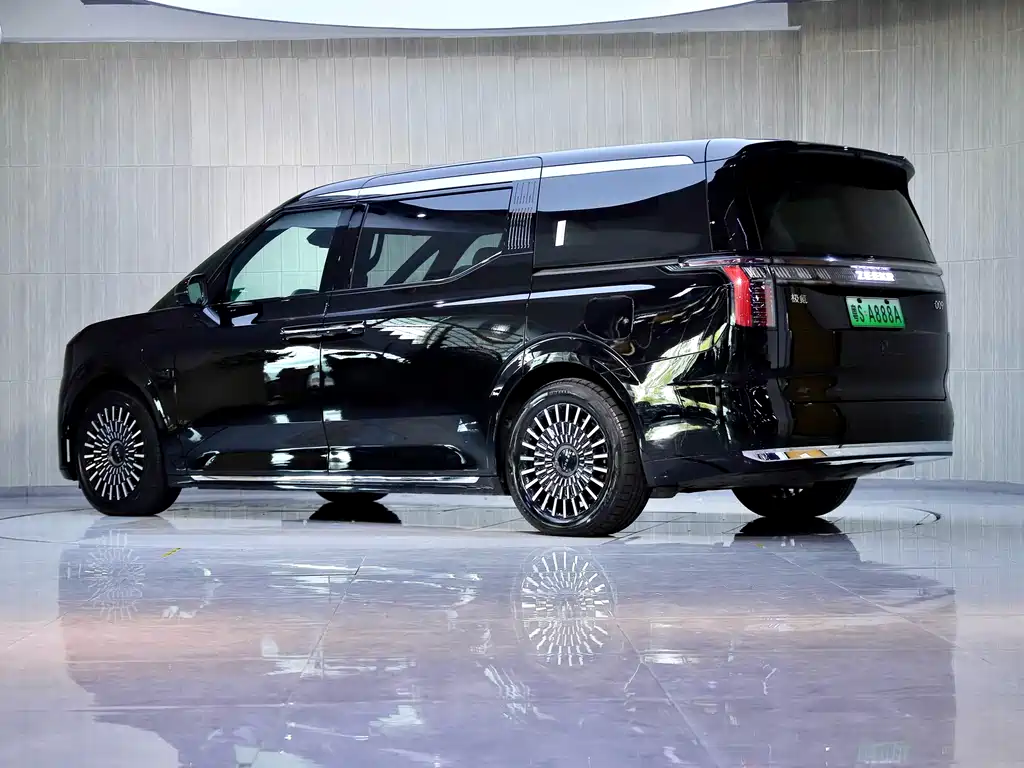 Zeekr 009 2024 мест 108kWh