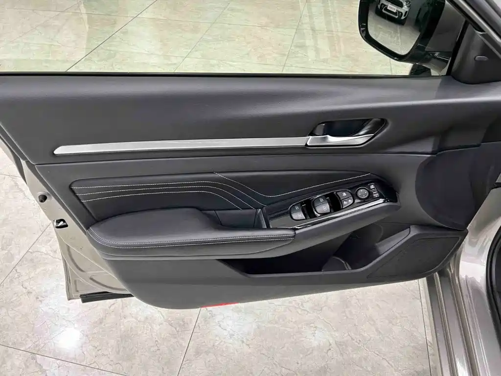 Nissan Teana — миниатюра 15