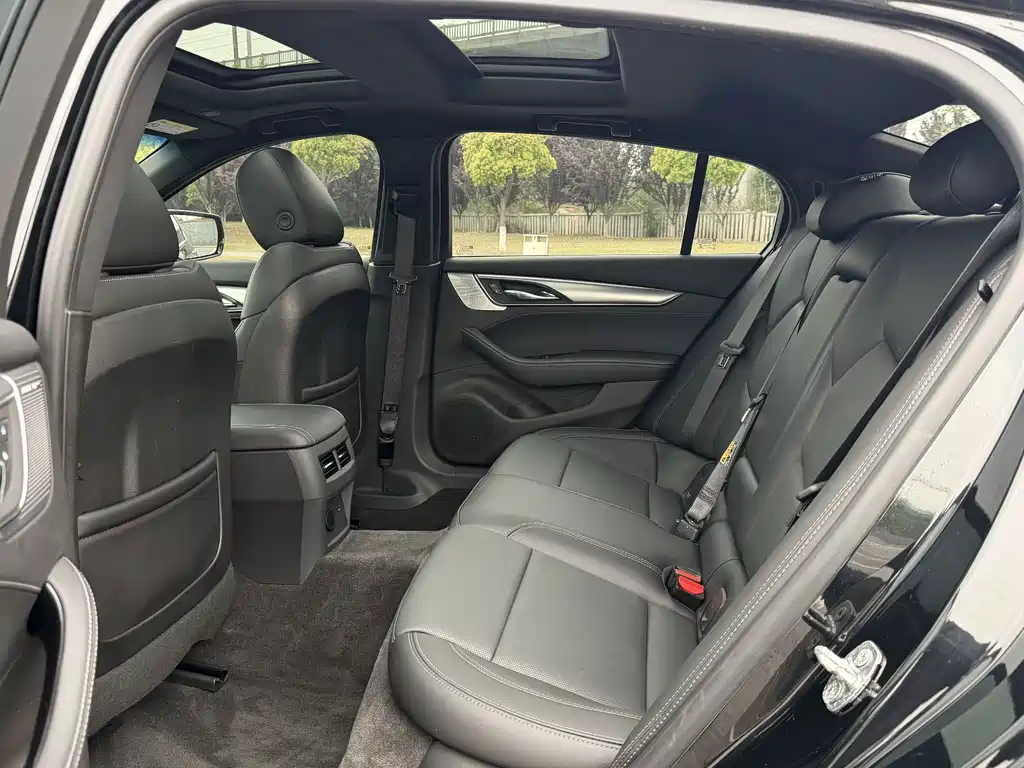 Cadillac CT5 — миниатюра 14