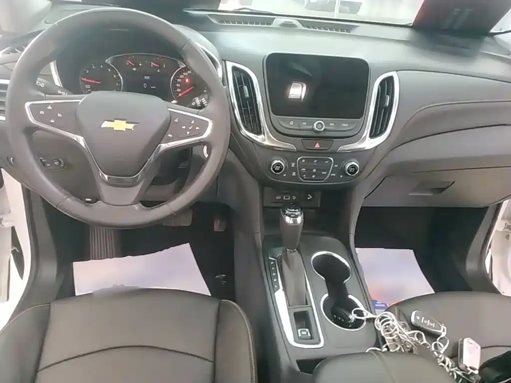Chevrolet Equinox — миниатюра 10