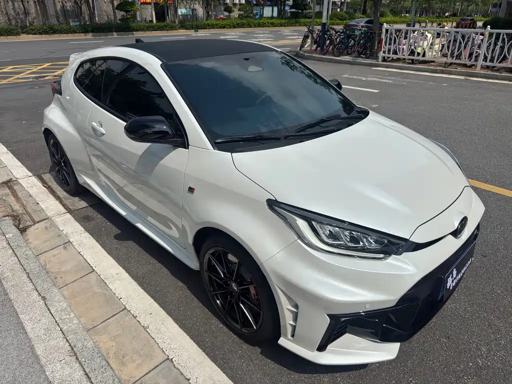 Toyota GR YARIS 2026 GR