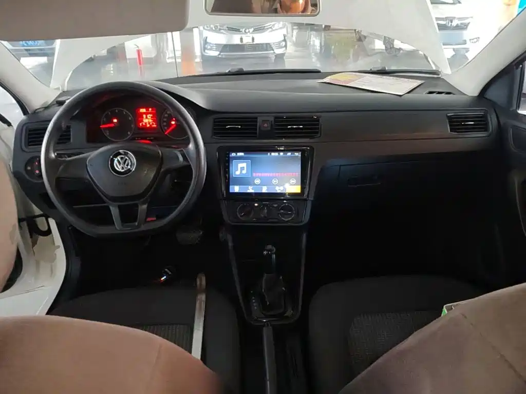 Volkswagen Santana — миниатюра 10