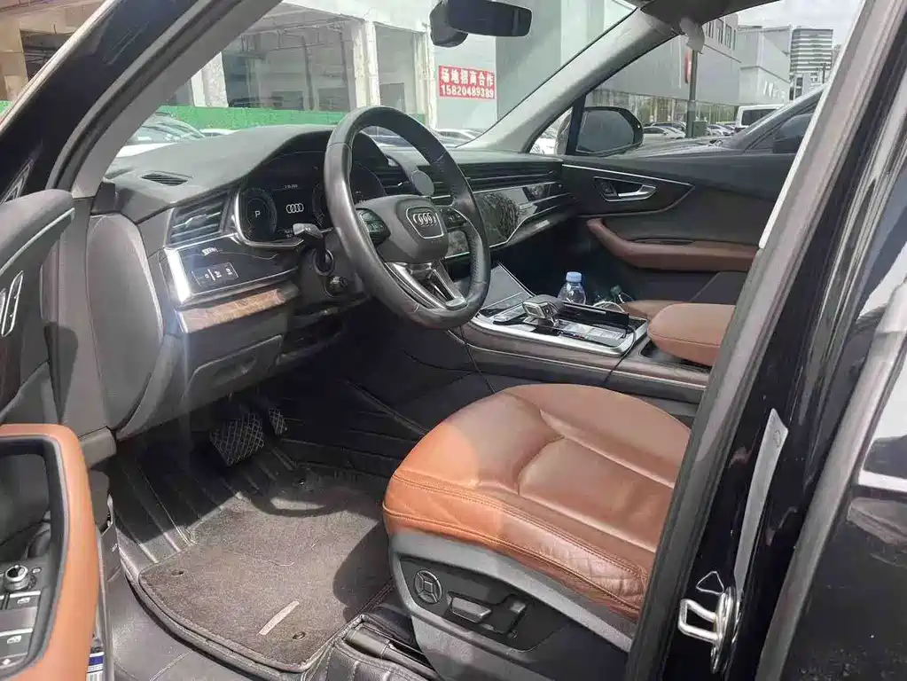 Audi Q7 — миниатюра 6