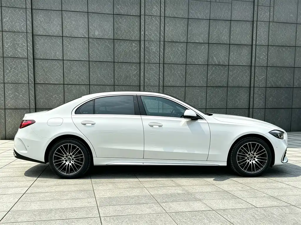 Mercedes-Benz C-Class — миниатюра 5